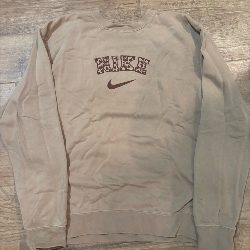 Sweatshirt with cow print